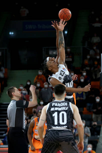 自如地发挥 自如地发挥