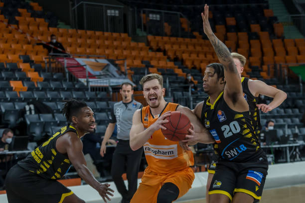 足在亚洲赛 足在亚洲赛