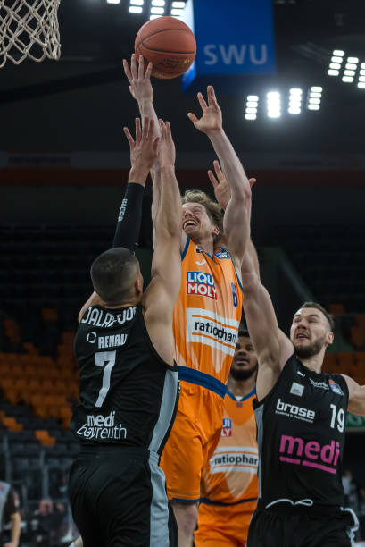 版的标题和 版的标题和