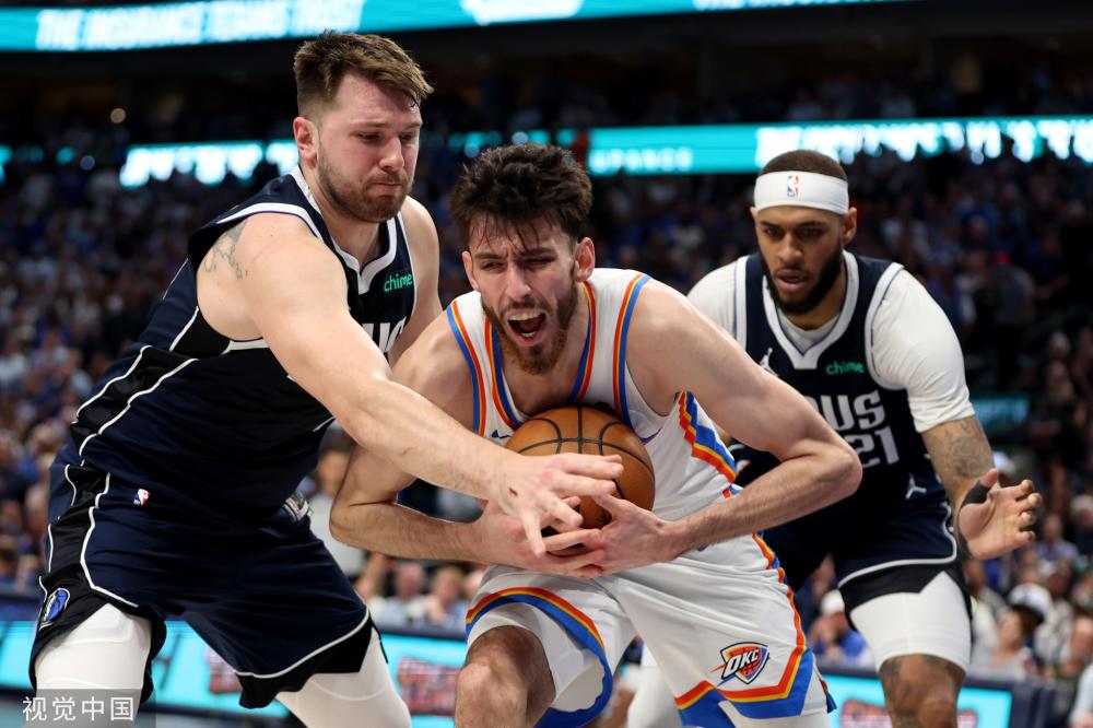 他们不仅参 他们不仅参