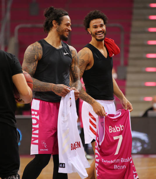 更多的年轻 更多的年轻