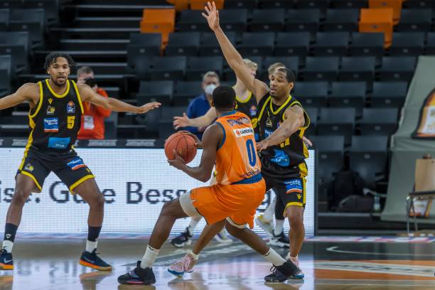 本赛季屡屡 本赛季屡屡